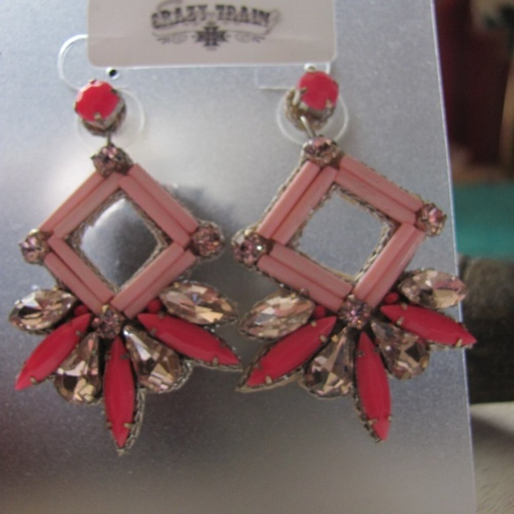 CRAZY TRAIN CLUELESS EARRINGS BRAND NEW SUPER CUTE POST EARRINGS - Picture 3 of 3